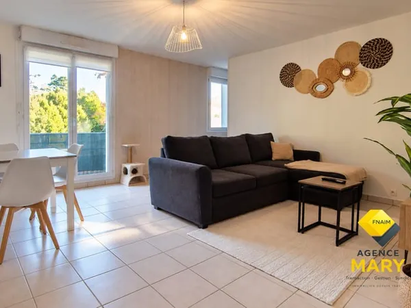 Investissement locatif: Appartement T2 de 49 m2 avec grand