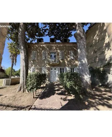 À LOUER - GRANDE MAISON DE CARACTÈRE À NOGARO - 269 m²