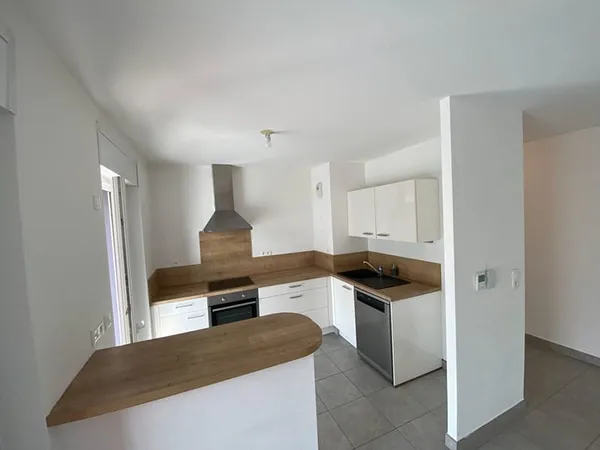 3 Pièces Récent Avec Garage Et Cave