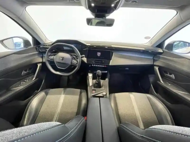 Peugeot 308 1.2 puretech 130ch s&amp;s allure pack — photo 15