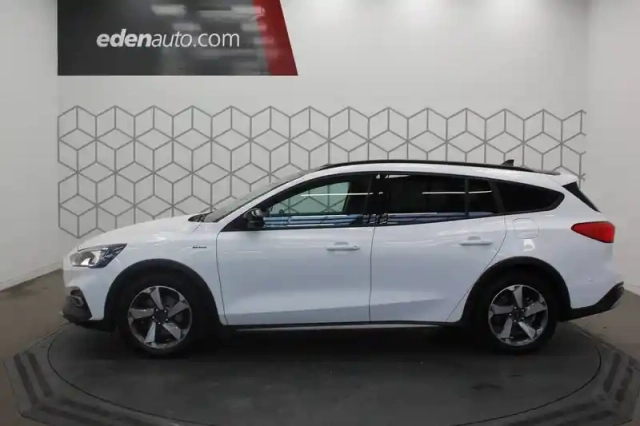 Ford Focus sw 1.0 ecoboost 125 s&amp;s — photo 2