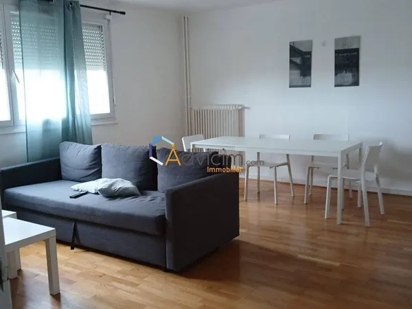 Appartement 1 pièce 102 m²