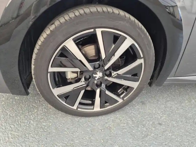 Peugeot 208 puretech 100 s&amp;s eat8 — photo 26