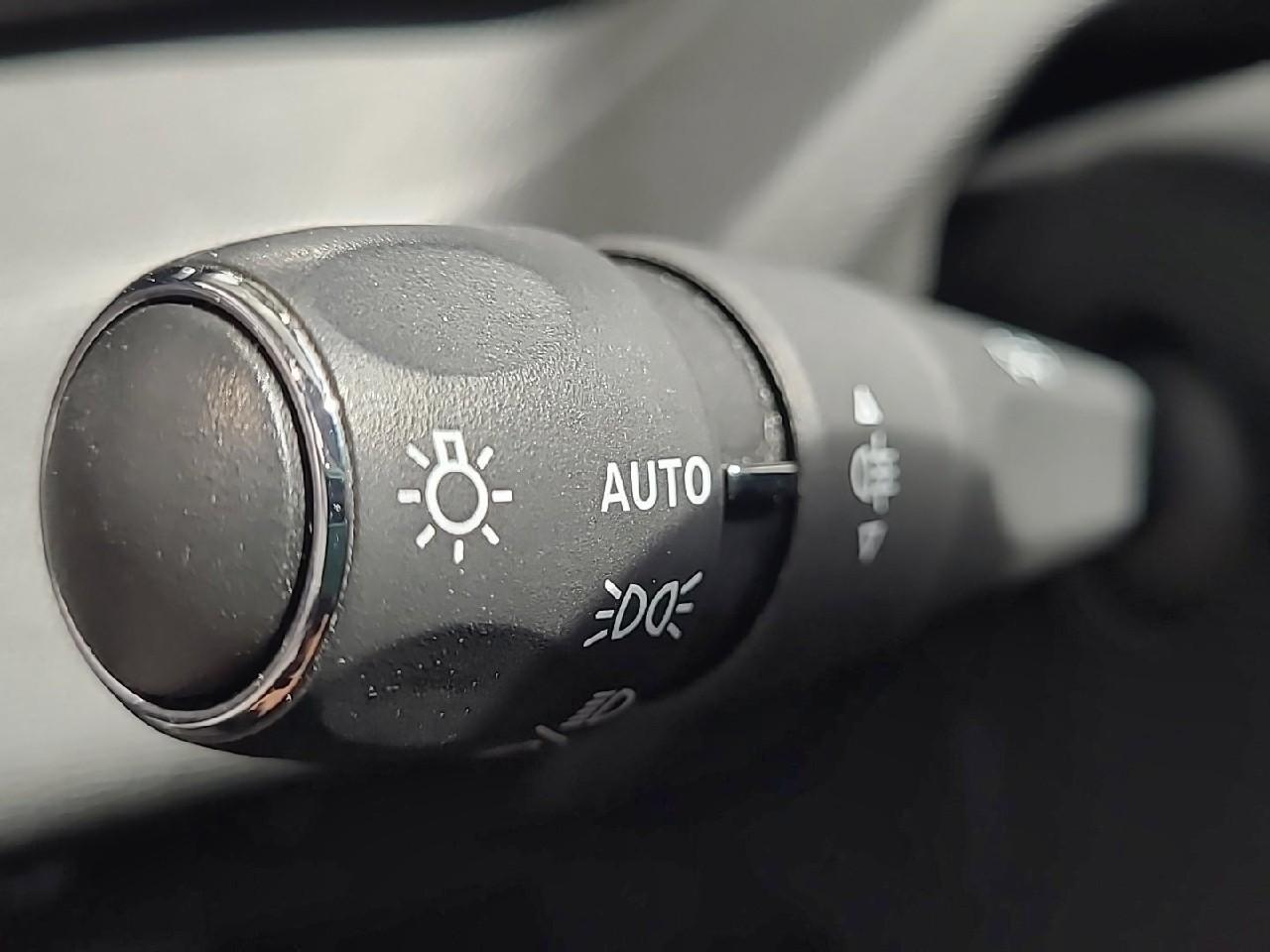 Peugeot 308 phev 180 e-eat8 allure pack — photo 24