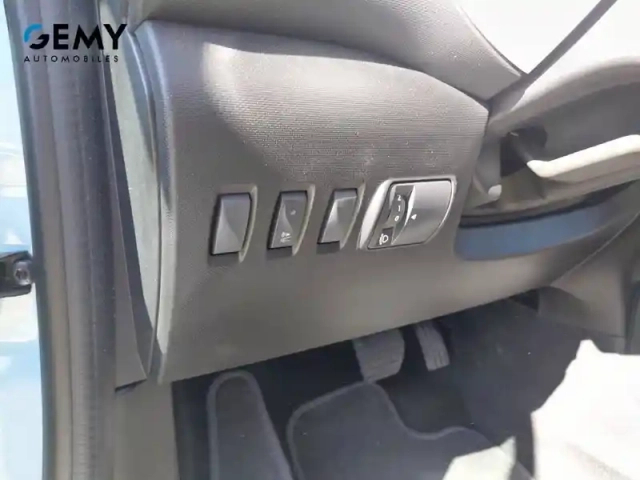 Renault Twingo iii e-tech — photo 13