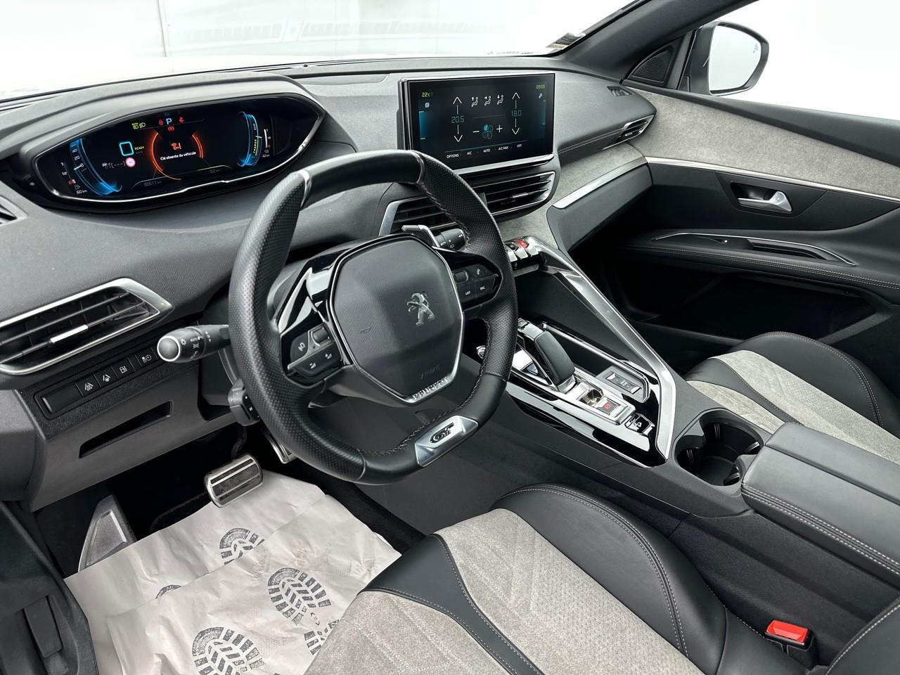 Peugeot 3008 hybrid4 300 e-eat8 gt — photo 8