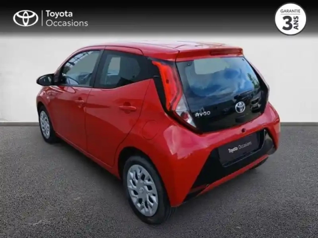 Toyota Aygo 1.0 vvt-i 72ch x-play 5p my20 — photo 2
