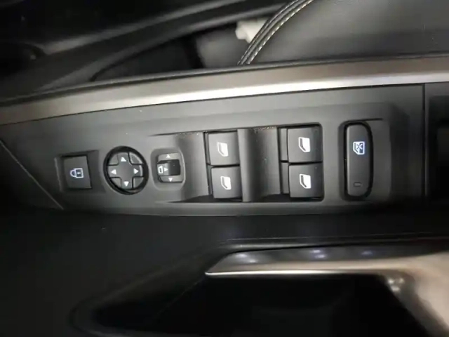 Peugeot 3008 hybrid 145 e-dcs6 — photo 16
