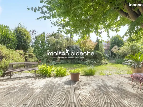 Villa 6 pièces 206 m²