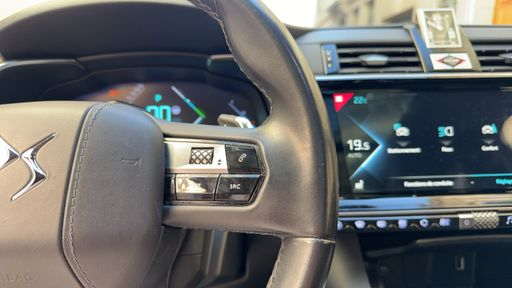 DS DS7 1.6 THP E-tense 300 Plug in Hybrid 4X4 EAT8 - Rivoli – 2020 – 99556 km – Hybride rechargeable – Boîte Automatique — photo 8