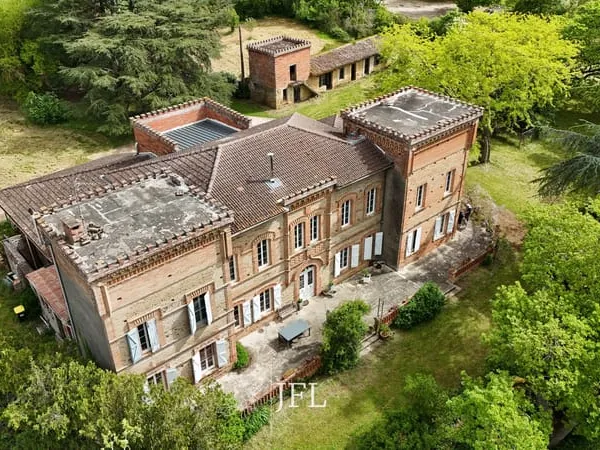 Élégante maison de maître du XIXe siècle entre Toulouse et Montauban