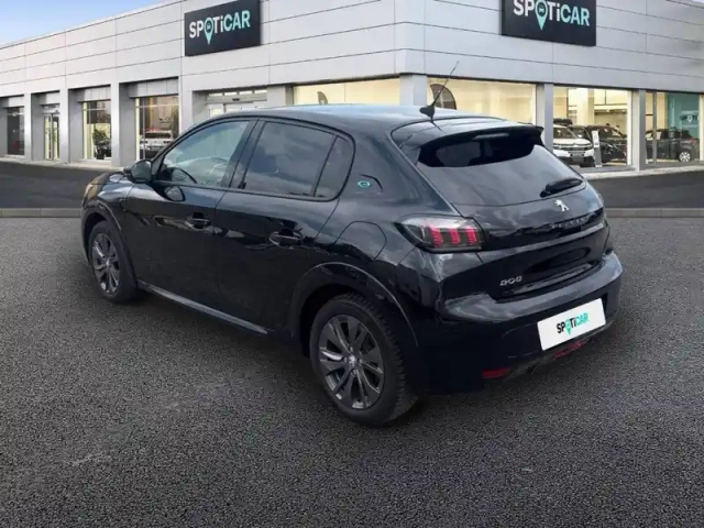 Peugeot 208 electrique 50 kwh 136ch — photo 7