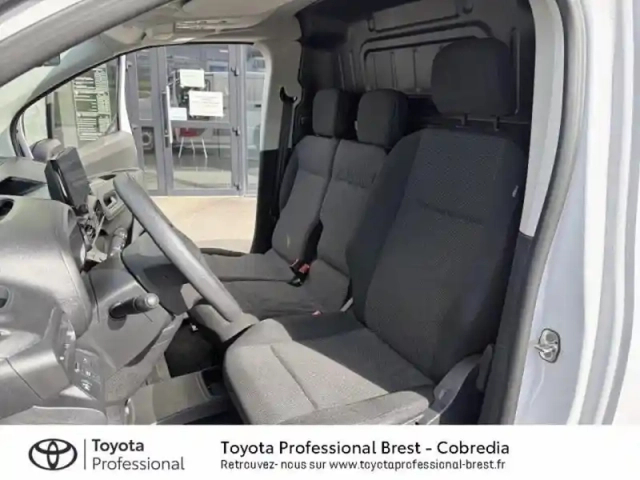 Toyota Proace city medium 100 d-4d start mc24 — photo 12
