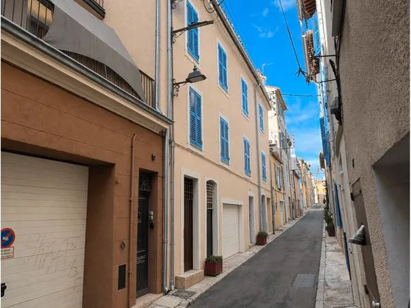 La Ciotat Vieux-Port - Duplex 100m² - toiture et façade entièrement rénovées