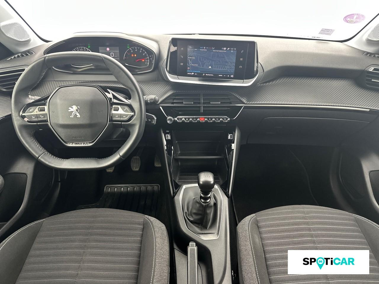 Peugeot 208 1.2 puretech 100ch s&s style 118g — photo 8