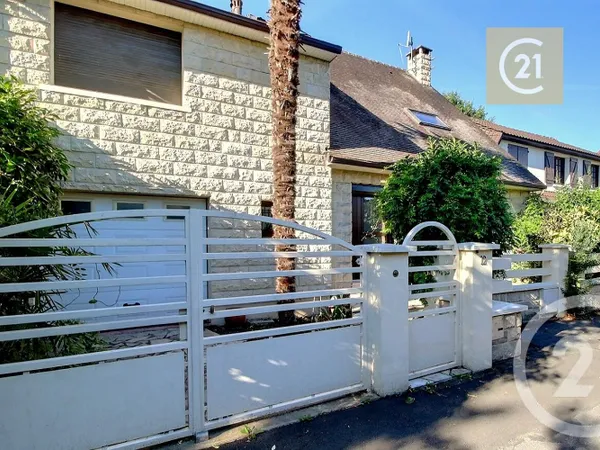 Maison 8 pièces 180 m²