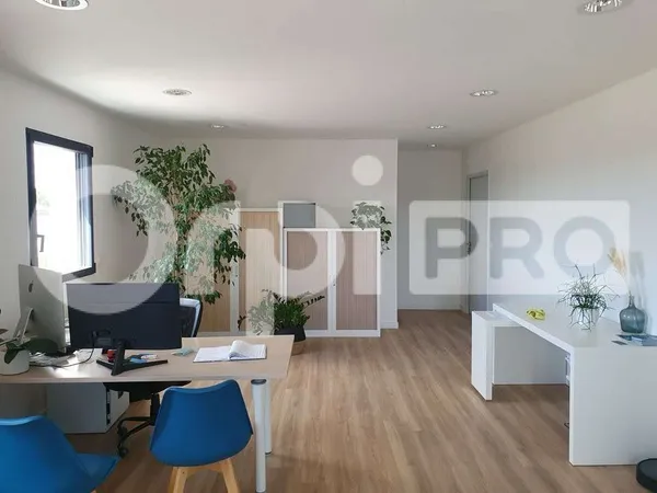Vente bureaux/local professionnel 117m² Calvisson