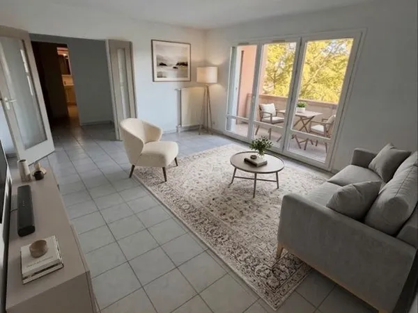 Appartement T2 lumineux au 2ieme étage avec ascenseur aux Angles