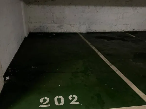 Parking 14 m²