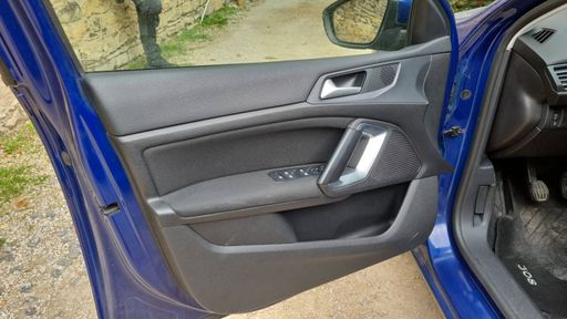 Peugeot 308 1.2 PureTech 110 - Allure – 2018 – 112497 km – Essence – Boîte Manuelle — photo 25