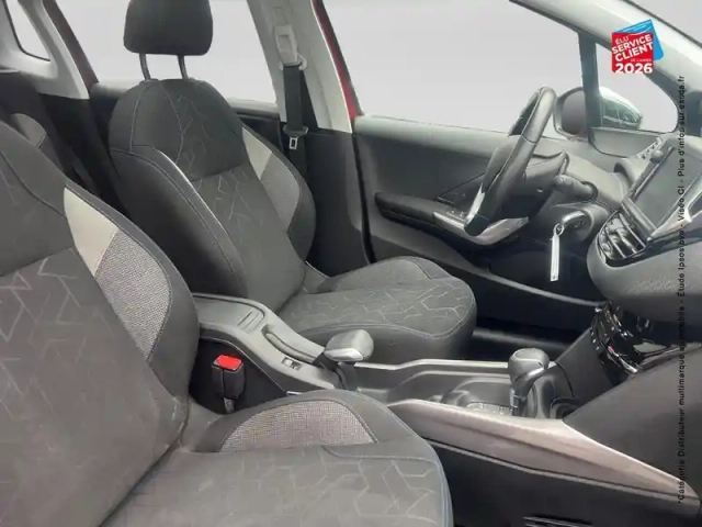 Peugeot 2008 1.2 puretech 110ch e6.c style s&amp;s eat6 — photo 5