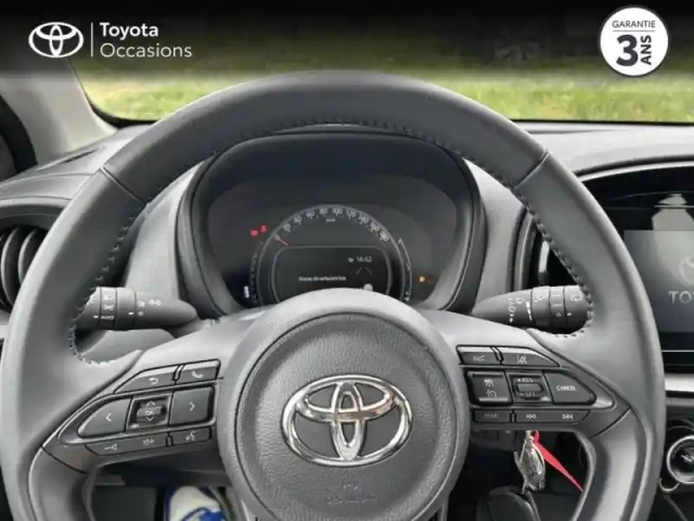 Toyota Aygo X 1.0 vvt-i 72ch dynamic — photo 13