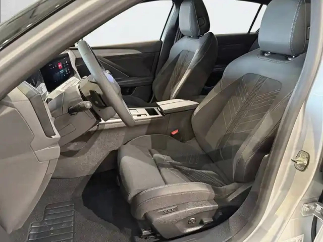 Opel Astra 1.2 turbo hybride 145 ch automatique — photo 11