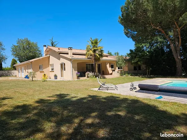 Propriété 6 pièces 130 m²