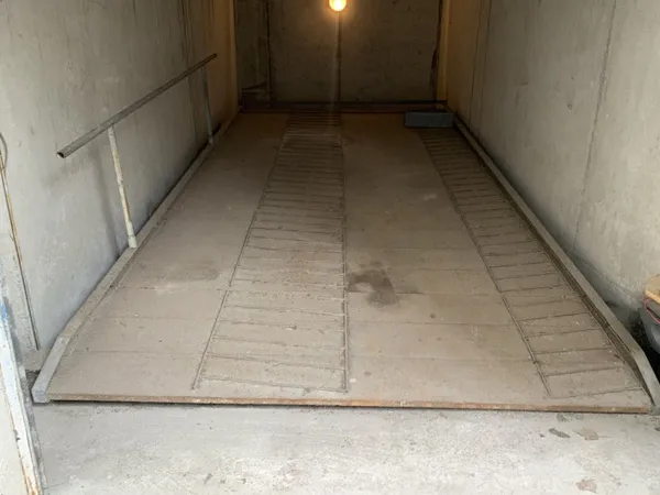 Box fermé Chantiers Navals 44000 NANTES