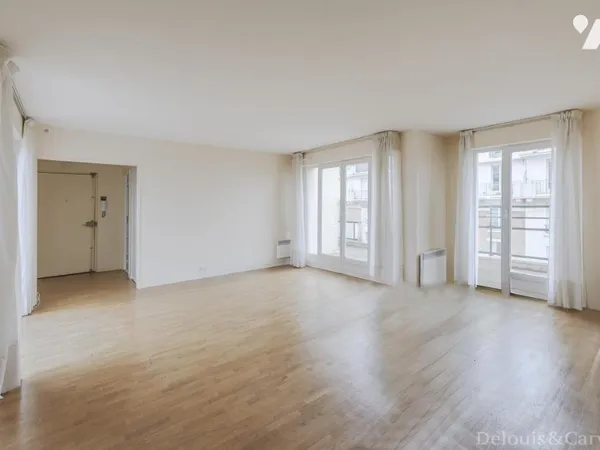 Vends t4 - 112.59 m² - Courbevoie 92400