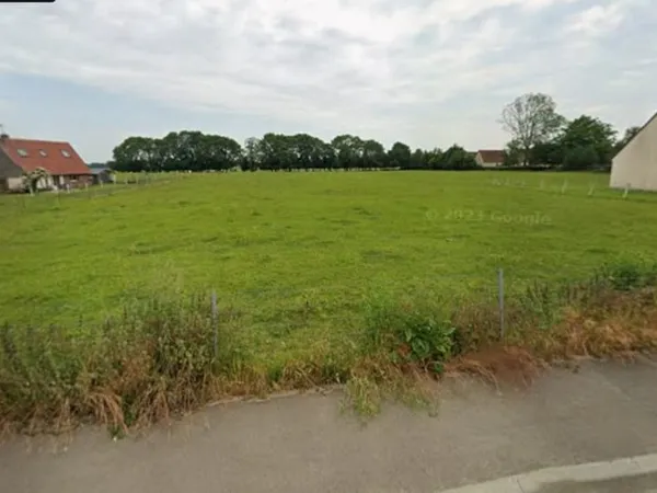 Terrain 630 m²