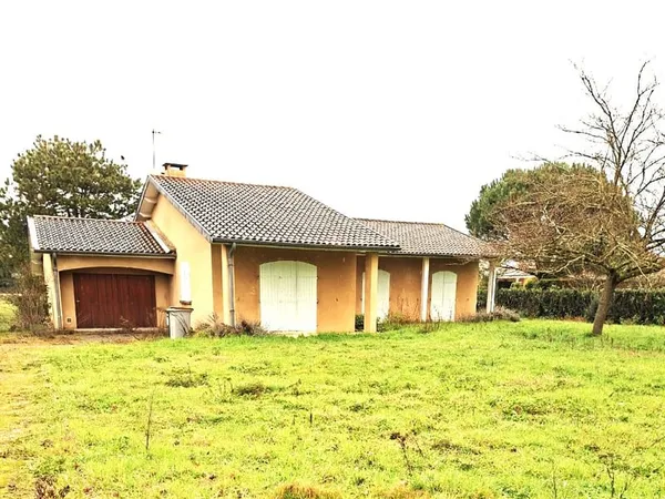 Maison plain pied T4 de 119 m2 avec garage sur terrain de 700 m2