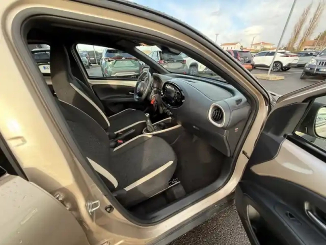 Toyota Aygo 1.0 vvt-i 72 design — photo 5