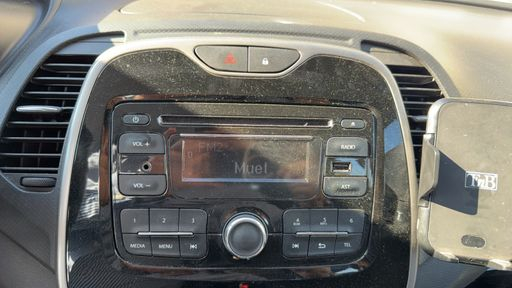 Renault Captur 0.9 TCe 90 - Business – 2015 – 120562 km – Essence – Boîte Manuelle — photo 15