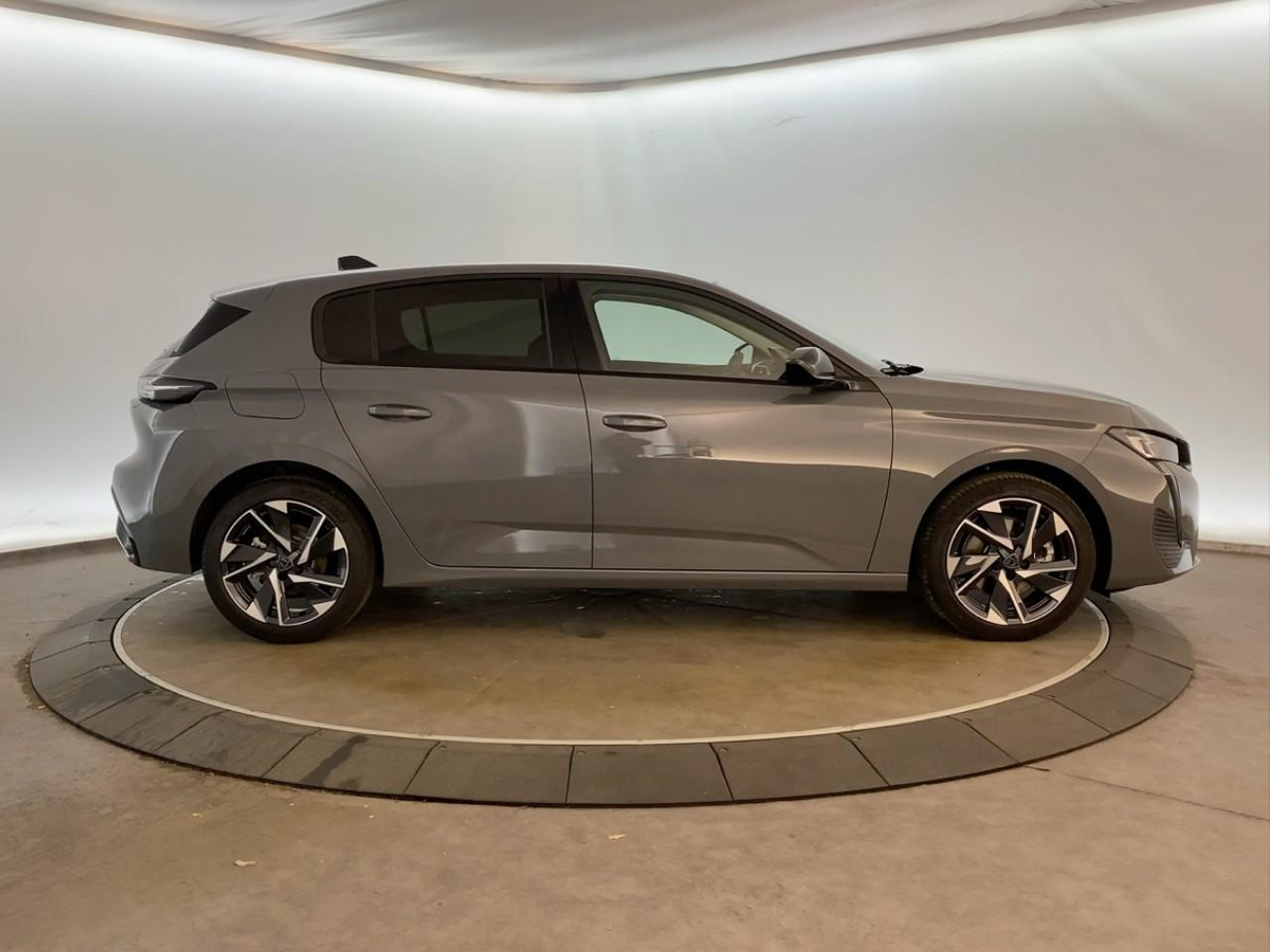 Peugeot 308 hybrid 145 e-dcs6 allure — photo 4