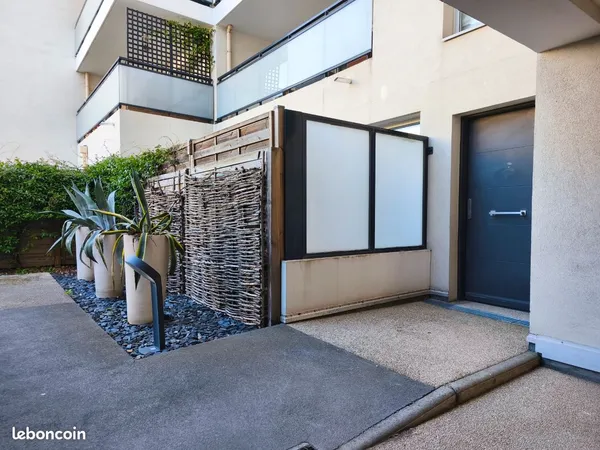 T2 50m2 +terrasse 10 M2+chauffage et eau inclus-1050 /moisCC
