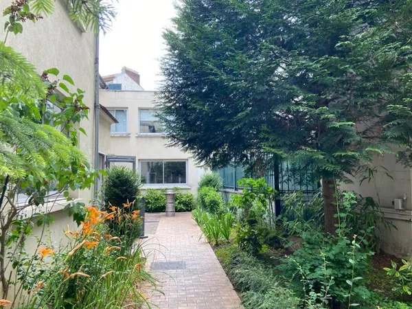 Local 90 m²