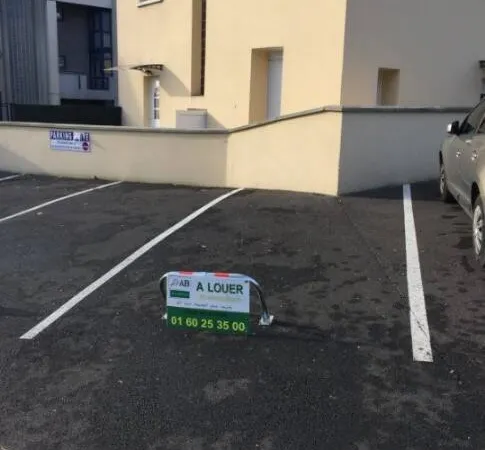 Stationnement Location Meaux   35€