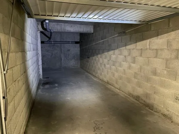 Stationnement Vente Décines-Charpieu   22000€