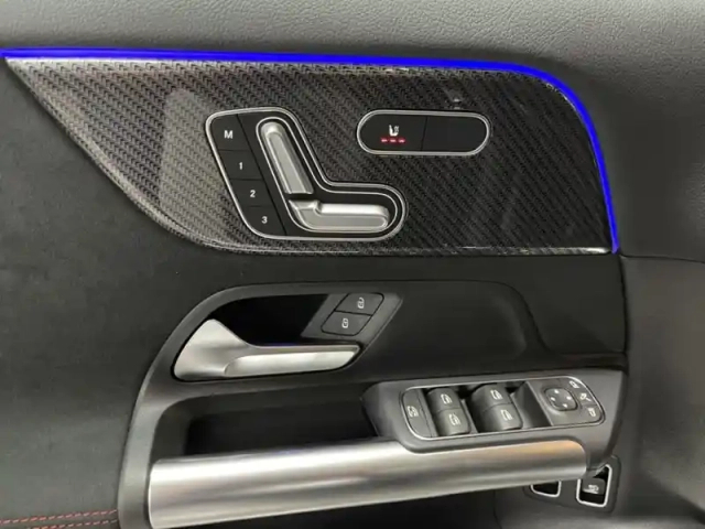 Mercedes Gla 250 e hybrid eq amg line — photo 20