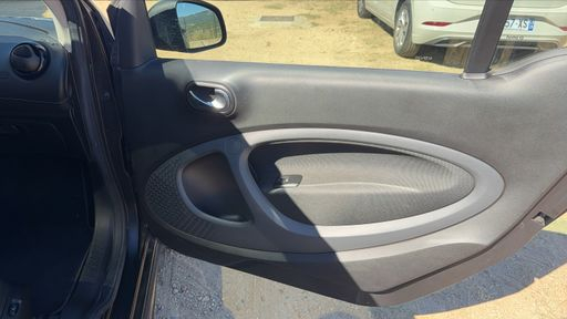 Smart Fortwo Coupe 0.9 90 BA6 - Brabus Style – 2019 – 55815 km – Essence – Boîte Automatique — photo 26