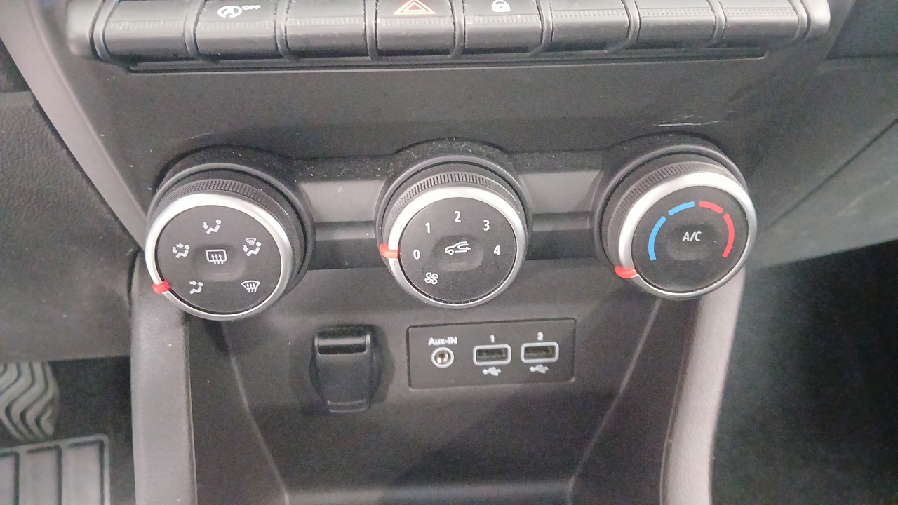 Renault Clio SCe 65 - 21 — photo 20