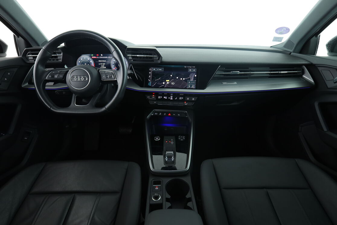 Audi A3 Sportback 35 TFSI mHEV Design Luxe S Tronic 7 — photo 11