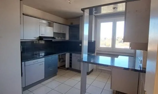 APPARTEMENT T4 DE 88 M² AVEC BALCON, GARAGE ET CAVE VUE DÉGAGÉE. RÉSIDENCE SÉCURISÉE