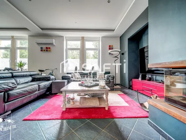 Maison 10 pièces 275 m²