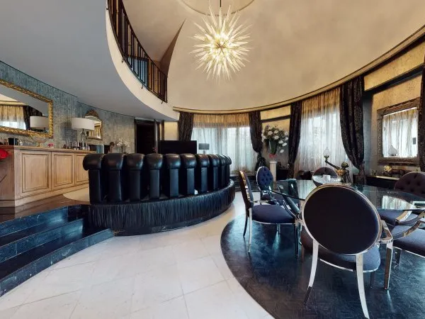 Vends maison mansart demeure de charme 300m² sur 700m² de terrain Thiais 94