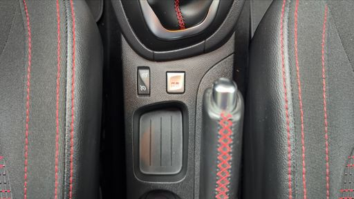 Renault Clio 1.6 Turbo 200 EDC - RS – 2017 – 50653 km – Essence – Boîte Automatique — photo 3