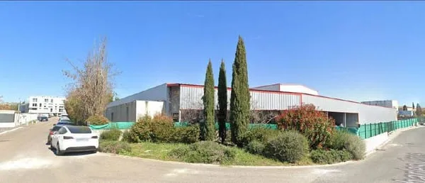 Entrepôt 3832 m²