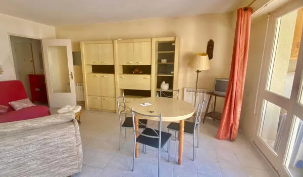 Studio 1 pièce 38 m²