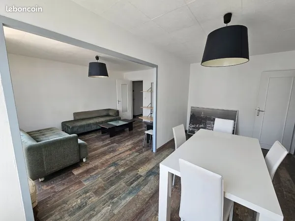 T4 meublé rénové 94 m² - 3 chambres - balcon - parking